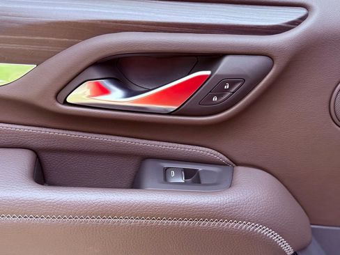 Used 2024 GMC Yukon XL Denali image 28