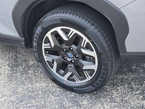 Used 2025 Subaru Forester Premium AWD/4WD image 17