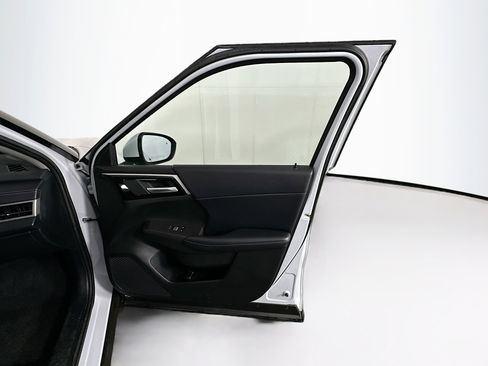 Used 2024 Mitsubishi Outlander SE image 31