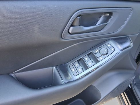 Used 2026 Nissan Rogue S FWD image 14