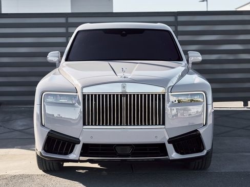 Used 2025 Rolls-Royce Cullinan image 14