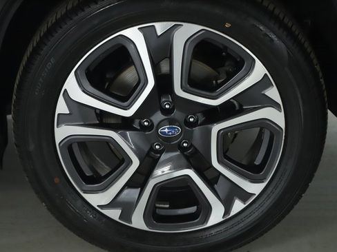 Certified 2023 Subaru Ascent Limited w/ Technology Package image 40