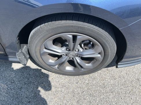 Used 2024 Honda Accord EX image 18