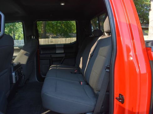 Used 2017 Ford F150 XLT w/ Equipment Group 302A Luxury AWD/4WD image 17