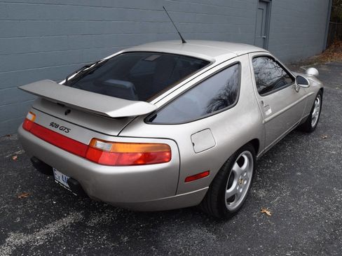Used 1993 Porsche 928 GTS RWD image 18