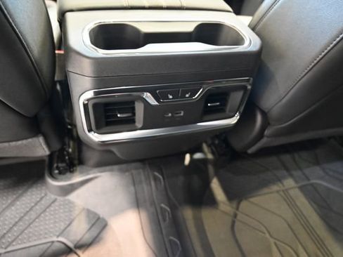 New 2026 Chevrolet Silverado 1500 High Country AWD/4WD image 32