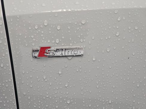 Certified 2025 Audi Q3 2.0T Premium w/ Convenience Package image 31