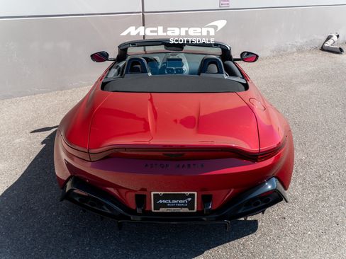 Used 2022 Aston Martin V8 Vantage Roadster RWD image 27