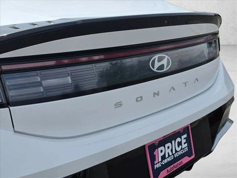 Used 2025 Hyundai Sonata SEL FWD image 14