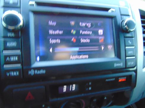 Used 2012 Toyota Tacoma 4x4 Double Cab image 29