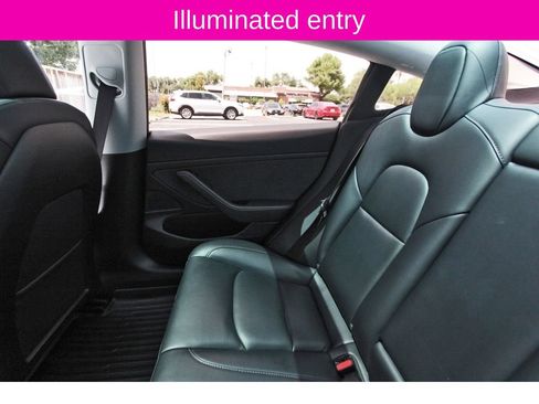 Used 2020 Tesla Model 3 Standard Range RWD image 12