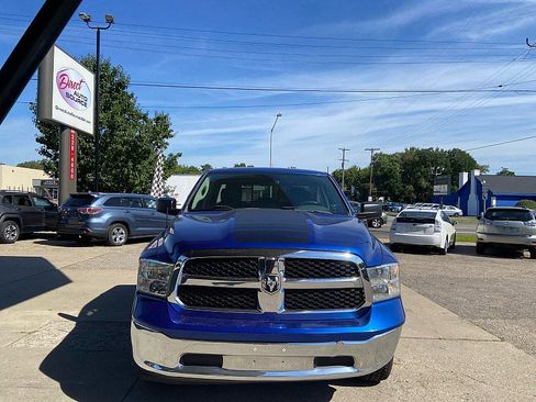 Used 2017 RAM 1500 Classic SLT image 3