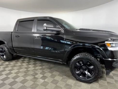 Used 2019 RAM 1500 Laramie AWD/4WD image 2