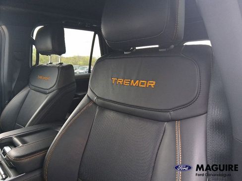 Used 2025 Ford Expedition Tremor AWD/4WD image 4
