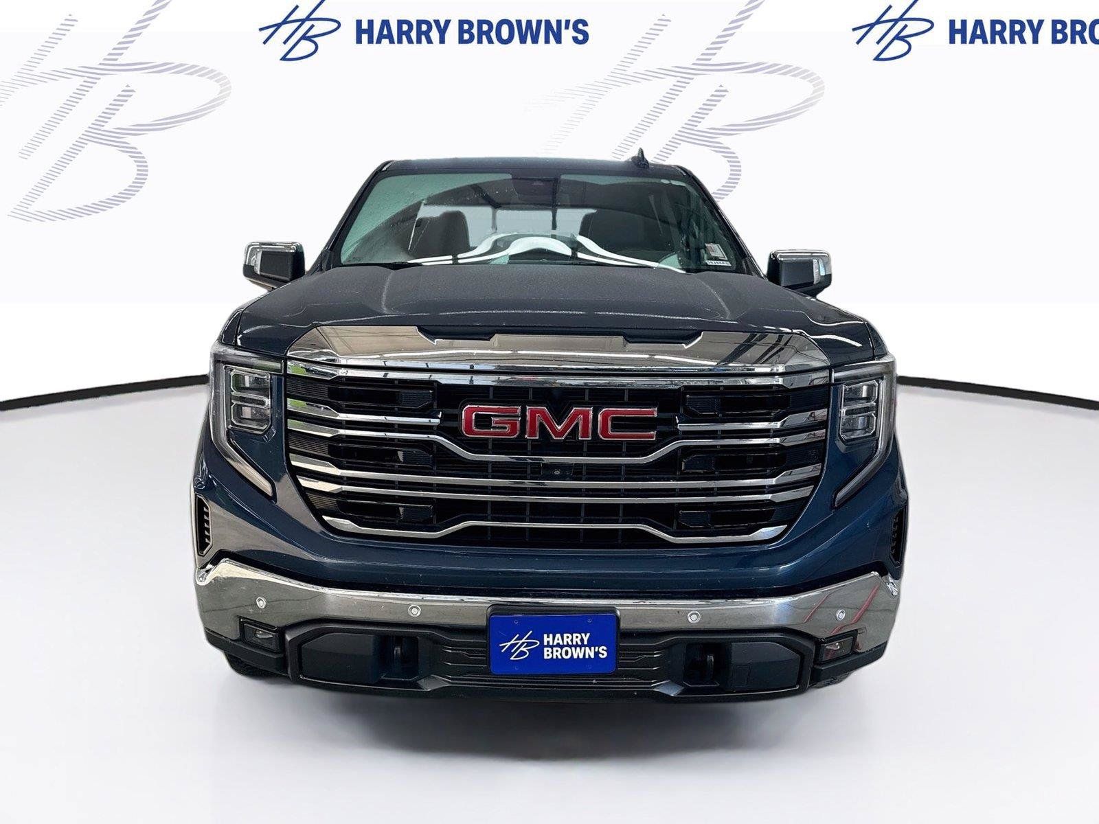 Used 2022 GMC Sierra 1500 SLT w/ SLT Premium Plus Package AWD/4WD image 6