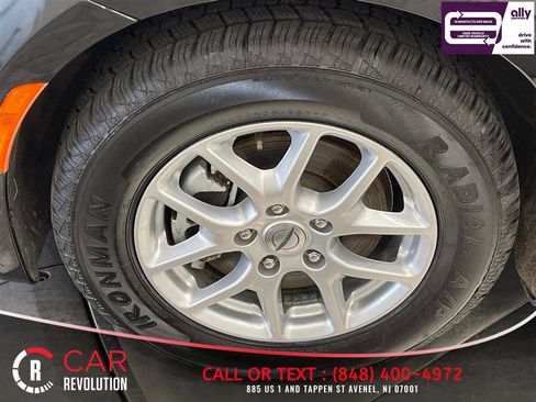 Used 2023 Chrysler Pacifica Touring-L FWD image 53