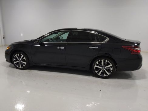 Used 2017 Nissan Altima 2.5 SR image 3