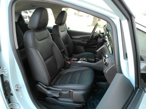 Used 2023 Chevrolet Bolt LT FWD image 21