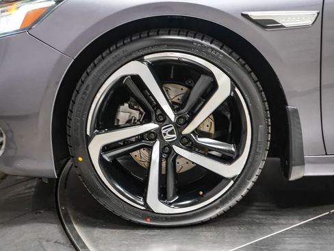 Used 2020 Honda Accord Sport image 11