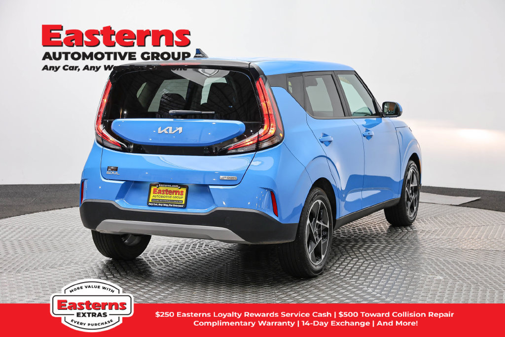 Used 2023 Kia Soul EX FWD image 6