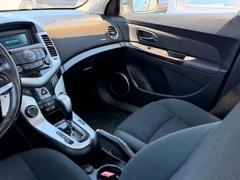 Used 2012 Chevrolet Cruze Eco image 8