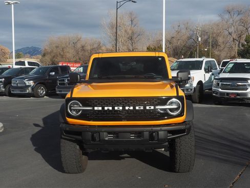 Used 2022 Ford Bronco Wildtrak image 2