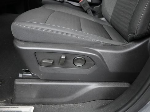 Used 2024 Chevrolet Silverado 1500 LT AWD/4WD image 10