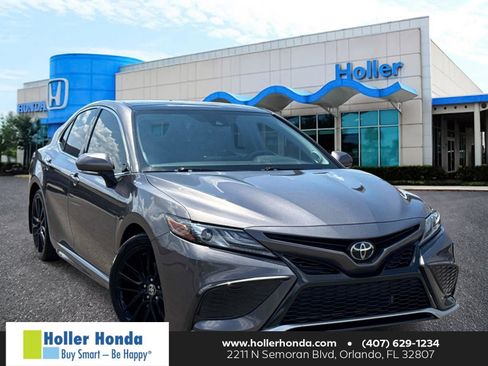 Used 2022 Toyota Camry XSE w/ Navigation Package FWD image 1