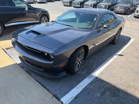Used 2023 Dodge Challenger R/T RWD image 2