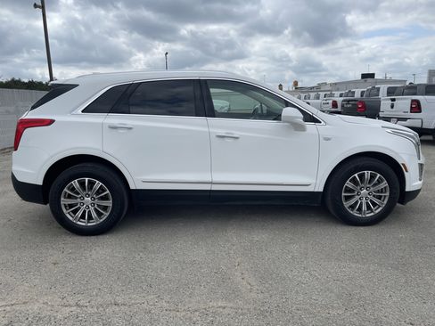 Used 2019 Cadillac XT5 Luxury image 3