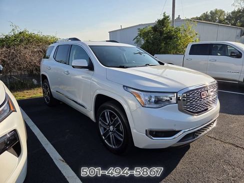 Used 2019 GMC Acadia Denali w/ Technology Package FWD image 3