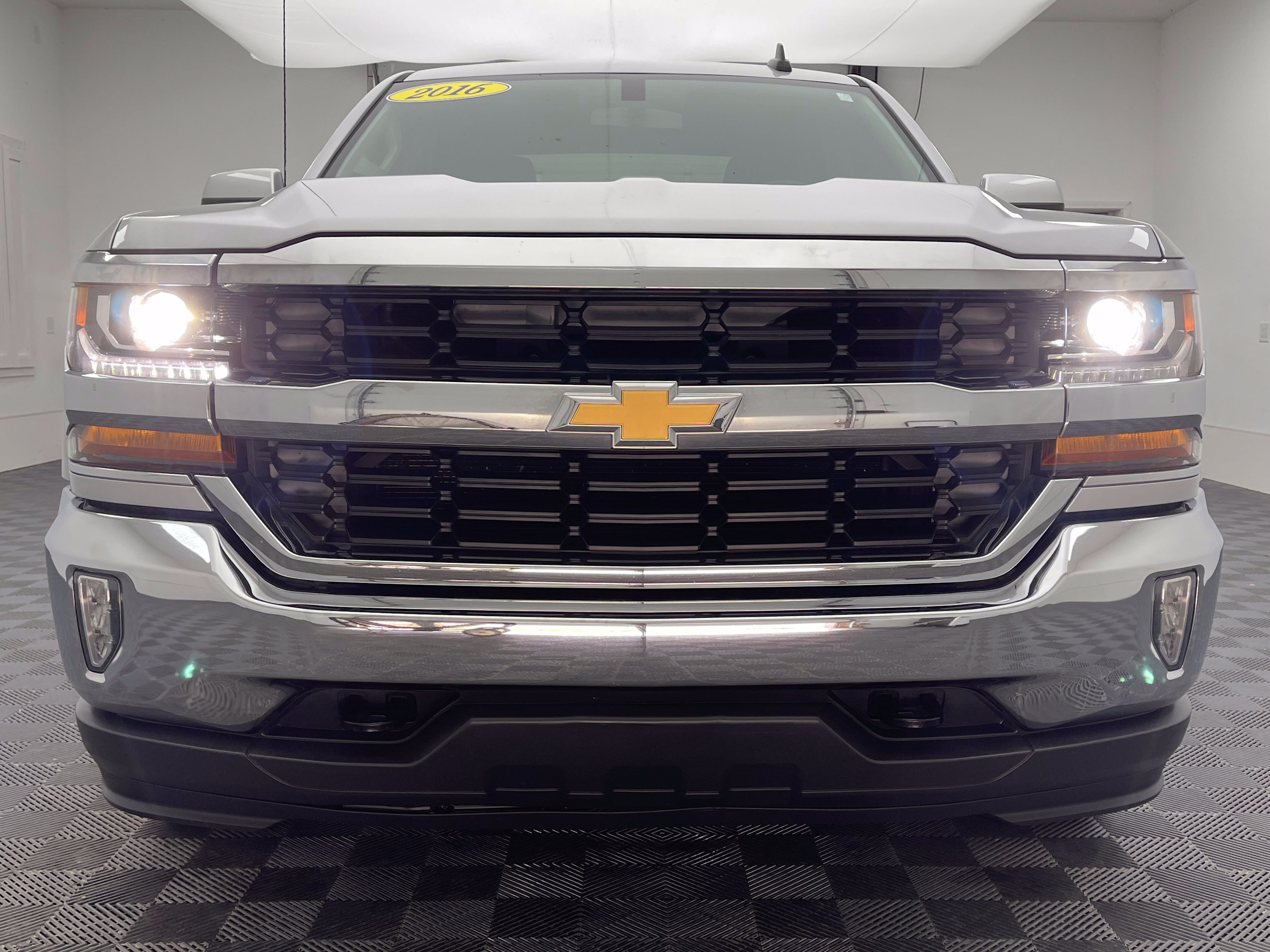 Used 2016 Chevrolet Silverado 1500 LT w/ All Star Edition AWD/4WD image 11