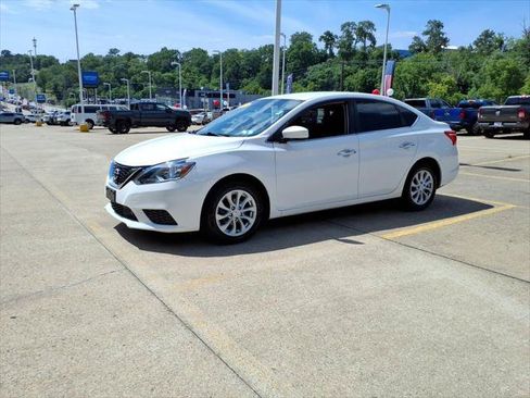 Used 2019 Nissan Sentra SV FWD image 3