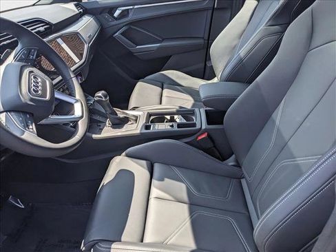 New 2025 Audi Q3 2.0T Premium image 15