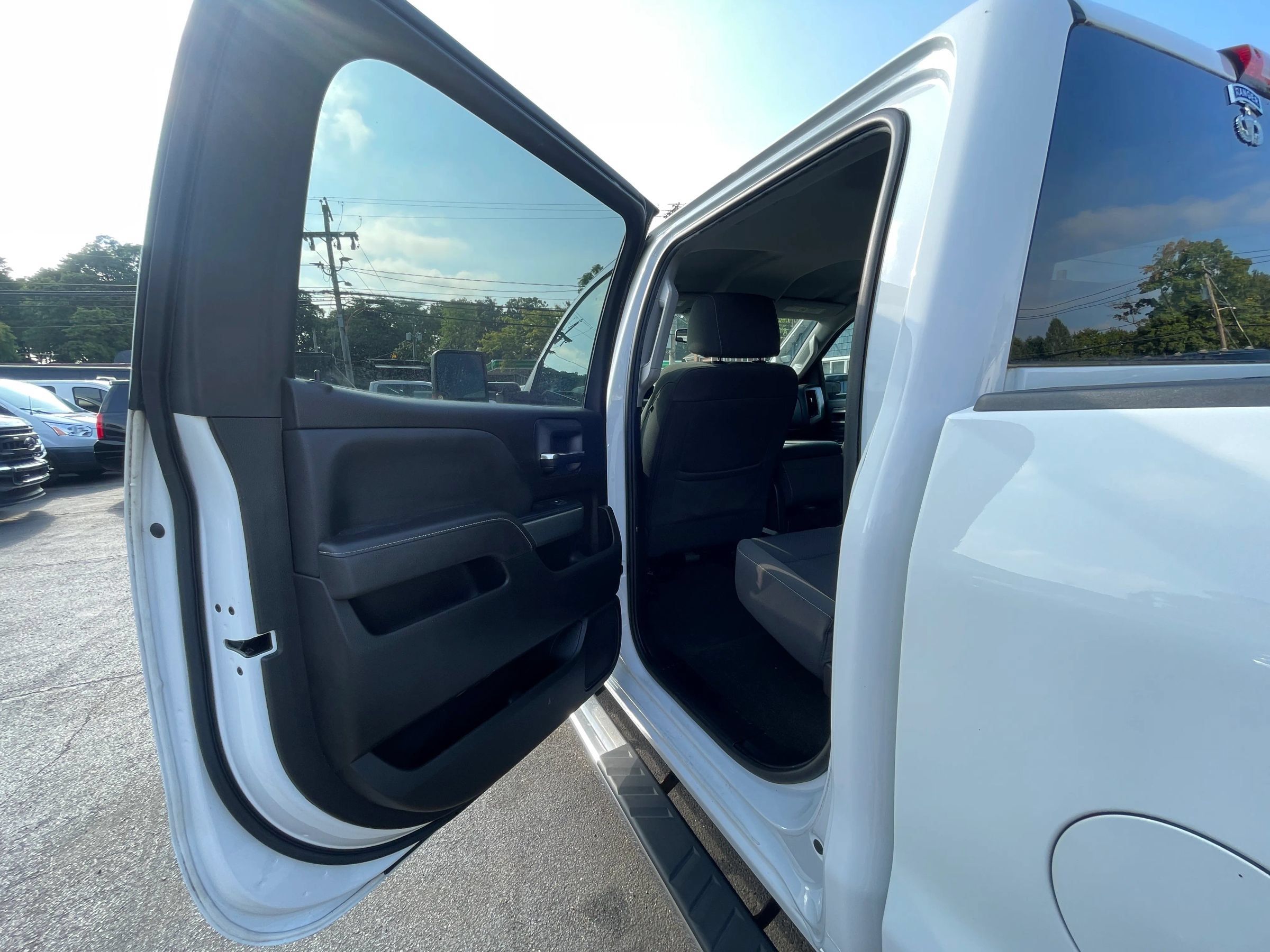 Used 2018 Chevrolet Silverado 2500 LT w/ LT Convenience Package AWD/4WD image 20