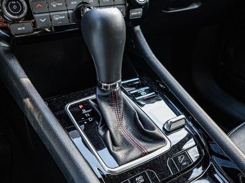 Used 2024 Jeep Compass Trailhawk image 38