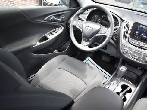 Used 2020 Chevrolet Malibu LS FWD image 14