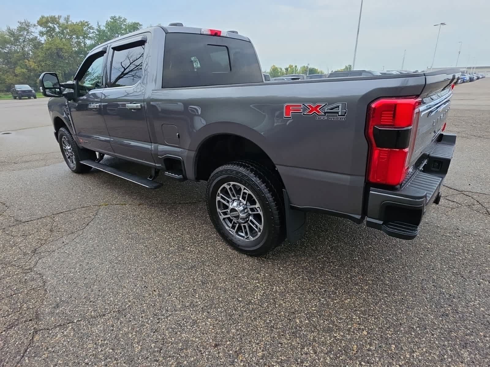 Used 2023 Ford F250 Limited w/ FX4 Off-Road Package AWD/4WD image 10