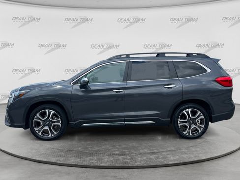 Used 2023 Subaru Ascent Touring AWD/4WD image 4