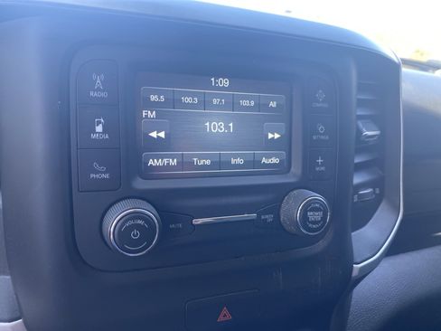 Used 2019 RAM 1500 Big Horn RWD image 24