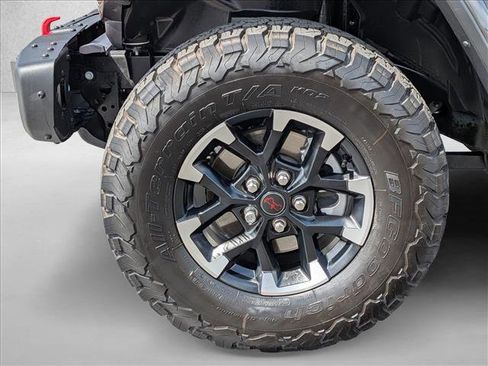 Used 2025 Jeep Wrangler Unlimited Rubicon AWD/4WD image 23