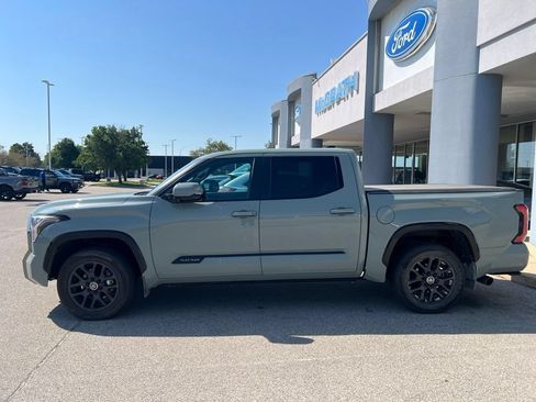 Used 2024 Toyota Tundra Platinum AWD/4WD image 5