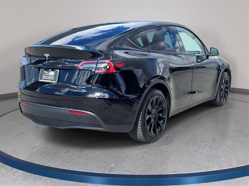 Used 2023 Tesla Model Y Long Range image 6