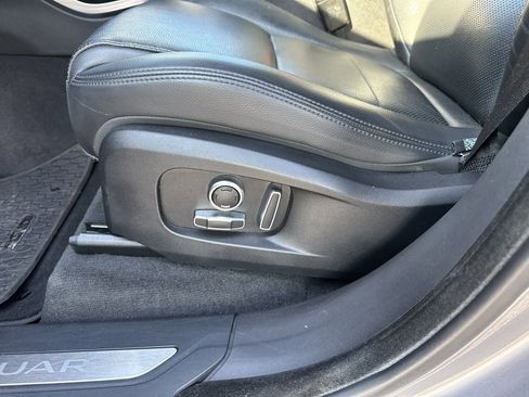 Used 2022 Jaguar F-PACE S image 12