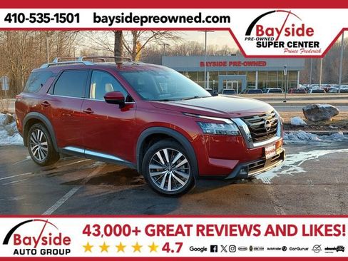 Used 2022 Nissan Pathfinder Platinum w/ Lighting Package (N92) image 1
