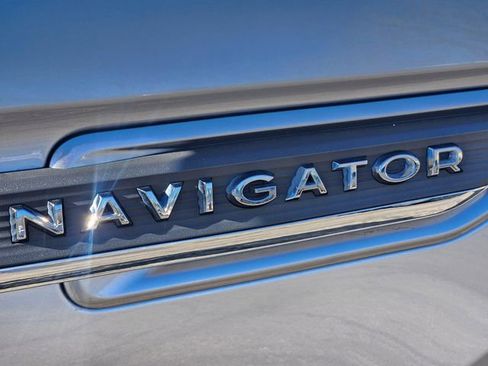 Certified 2023 Lincoln Navigator L Reserve image 19