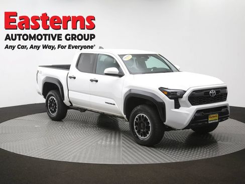 Used 2024 Toyota Tacoma TRD Off-Road AWD/4WD image 52