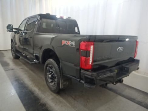Used 2023 Ford F350 Lariat w/ Sport Appearance Package AWD/4WD image 4