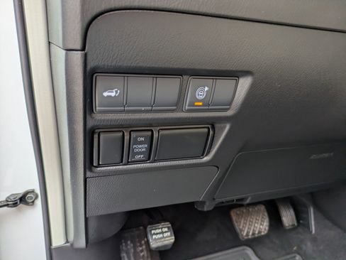 Used 2021 Nissan Armada SL AWD/4WD image 17