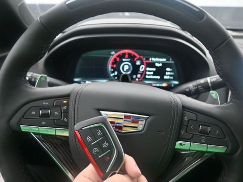 New 2025 Cadillac CT4 V w/ Super Cruise Package image 24